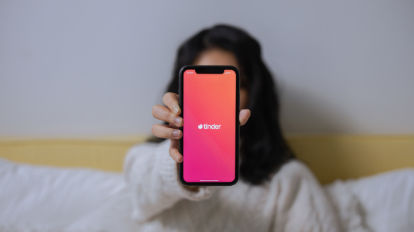На Tinder подали коллективный иск в суд. Приложение вызывает зависимость 