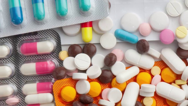 Минздрав Крыма опровергает слухи о прекращении поставок лекарств на полуострове