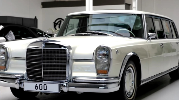 Mercedes, принадлежавший Beatles, выставлен на аукцион