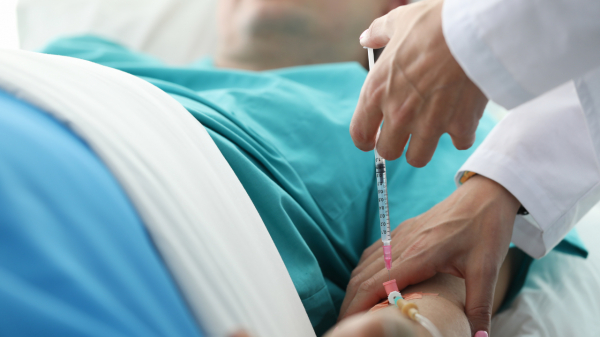 Мурашко заявил, что нужно повышать «уровень доверия» между врачами и пациентами