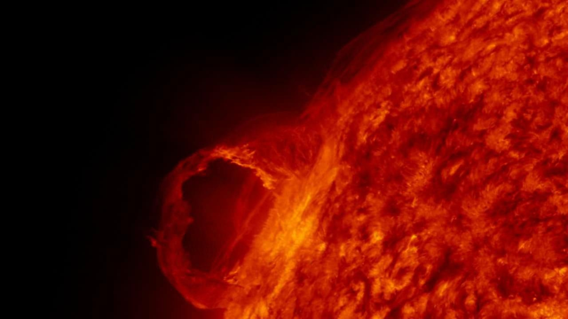 Science Alert: Высокоактивное солнечное пятно «светит» метеозависимым