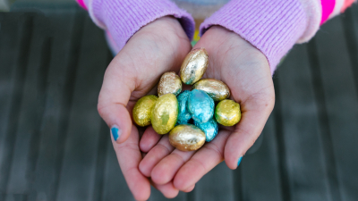 Дантист раскрыл секрет, как есть шоколадные яйца на Пасху