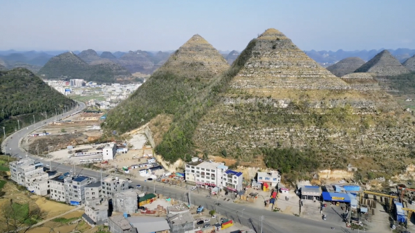 На юге Китая обнаружили близнецов египетских пирамид