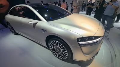 Китайцы представили седан, который будет конкурировать с «Мерседесом» и БМВ