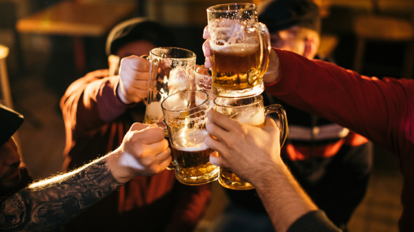Новое исследование объяснило, почему холодное пиво вкуснее теплого
