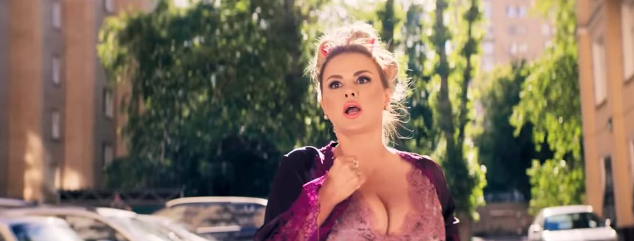 «Как Дюймовочка»: певица Анна Семенович похвасталась фигурой