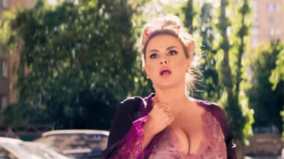 «Как Дюймовочка»: певица Анна Семенович похвасталась фигурой