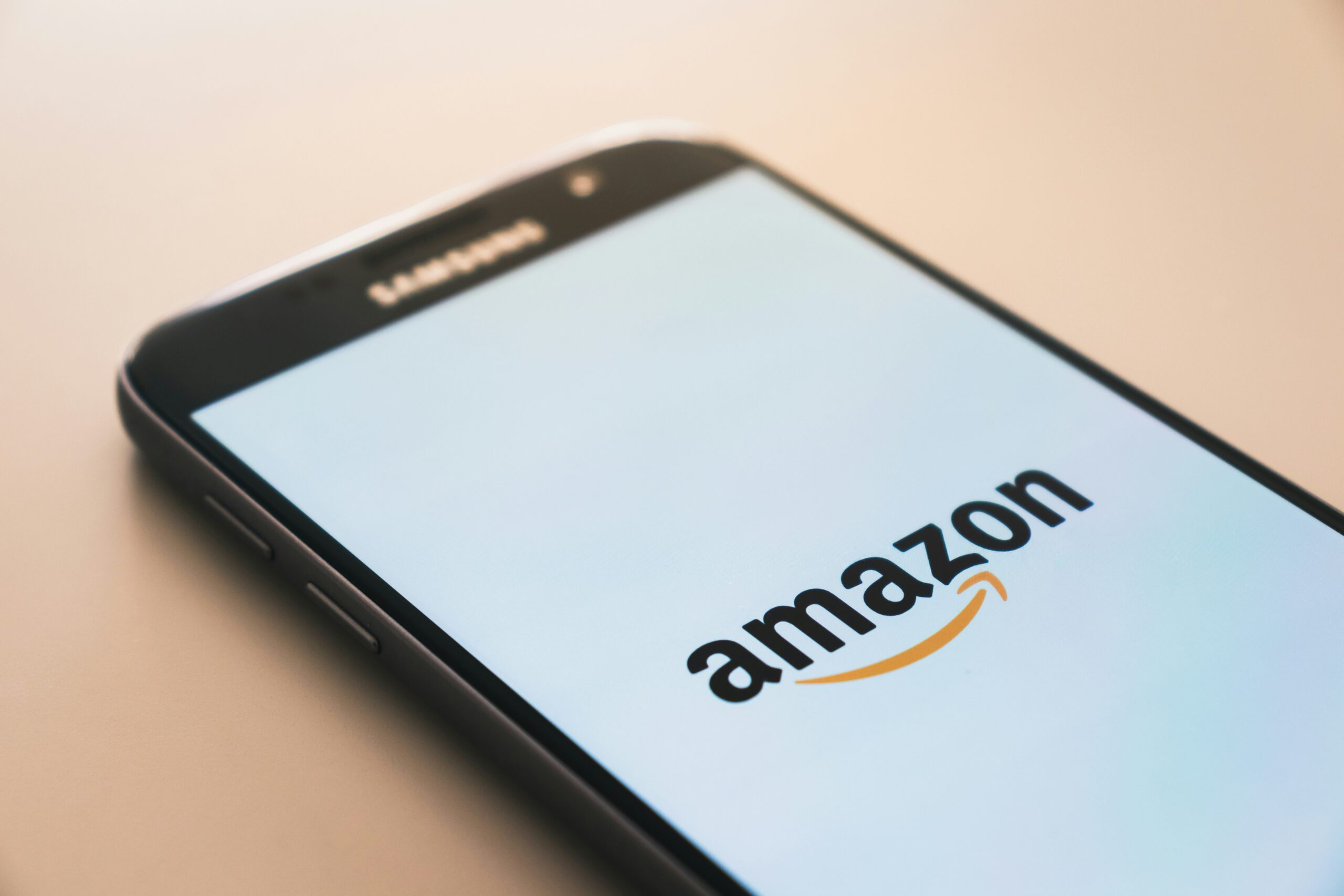 «Нет королям, нет Безосу»: как прошла свадьба основателя Amazon