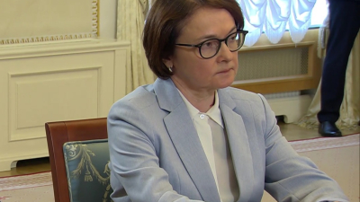 Инфляция замедляется, но цены все еще кусаются: Набиуллина о парадоксе восприятия