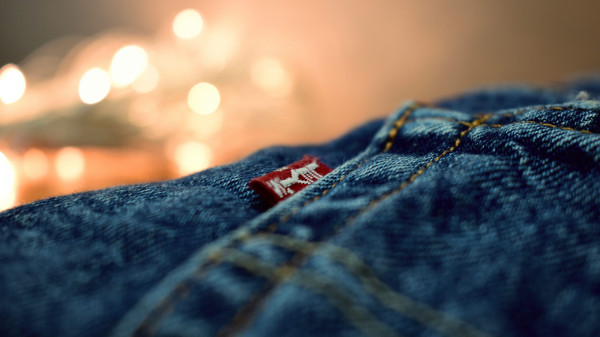 Пошлины США подрывают штаны: Levi’s может разориться из-за поставок на ткани