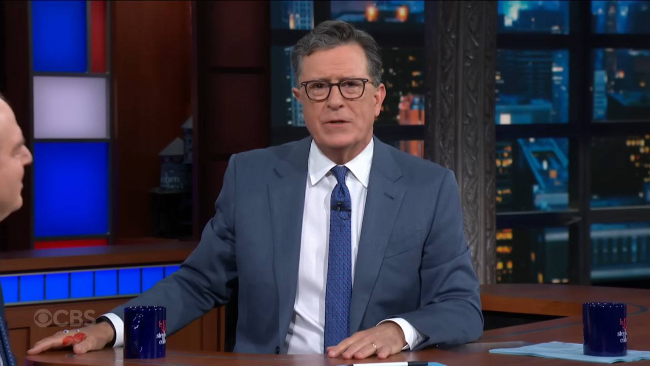 В США объявили о закрытии Late night show со Стивеном Колбертом