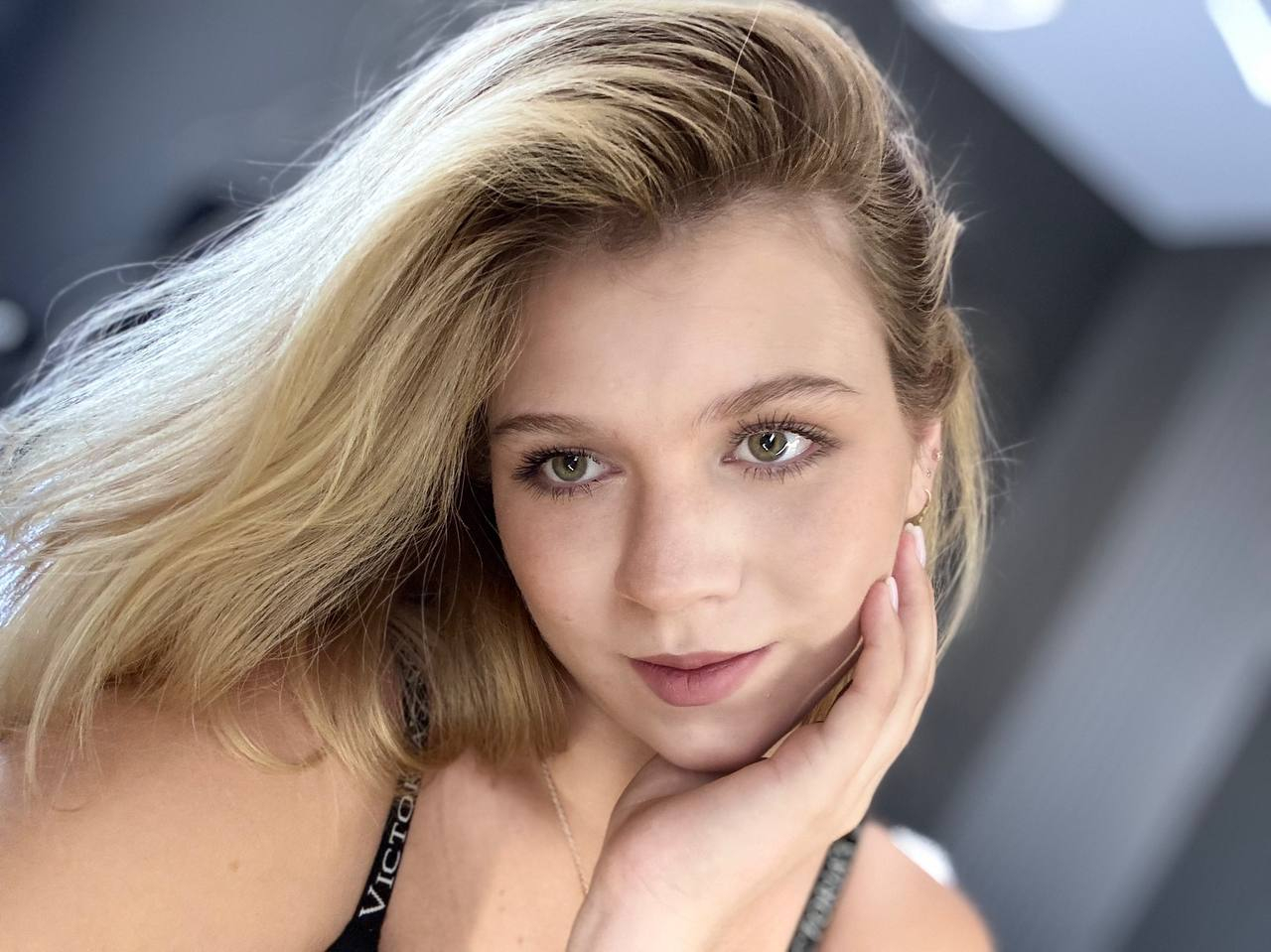 Александра Трусова вышла на связь из роддома