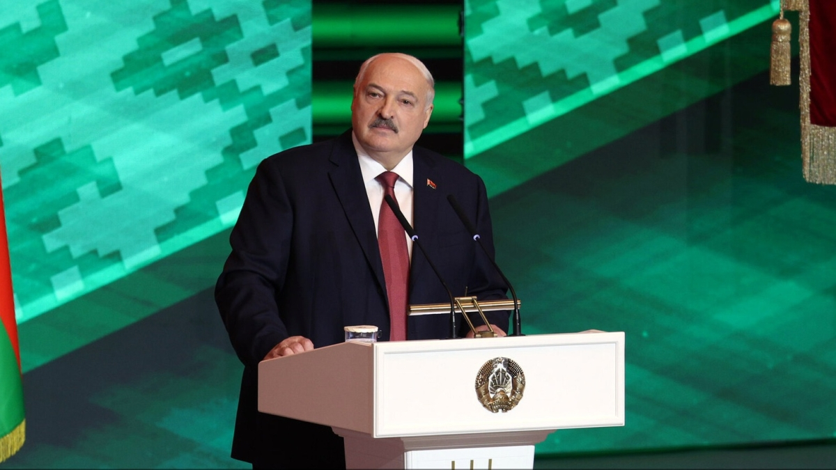 «Ни туристов, ни белорусов»: Лукашенко возмутился тараканами в белорусских отелях