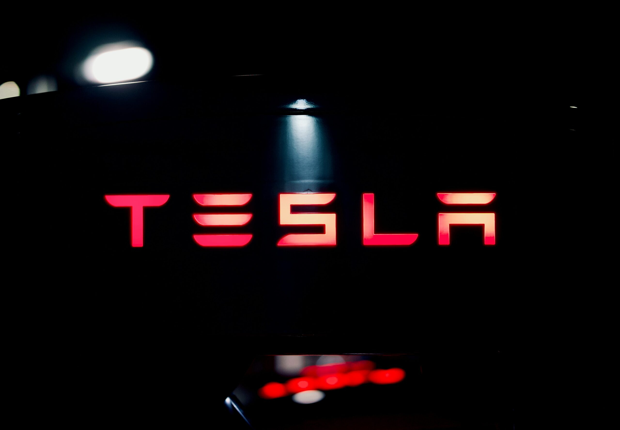 Акции вместо зарплаты: в Tesla планируют наградить Маска 1 трлн долларов