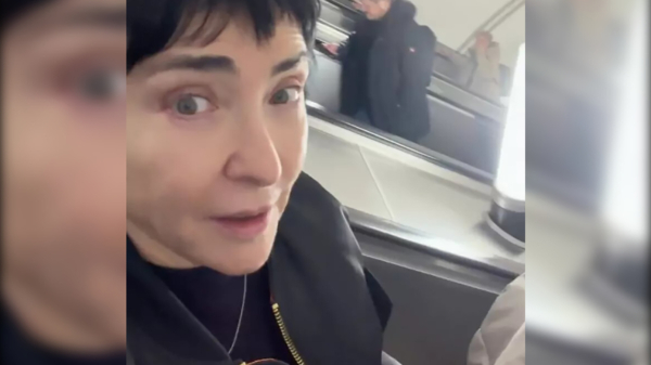 Певица Лолита Милявская впервые за 10 лет прокатилась в московском метро