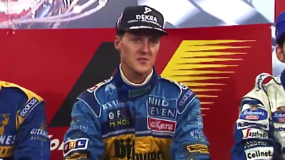 Михаэль Шумахер начал передвигаться на инвалидной коляске после долгой неподвижности