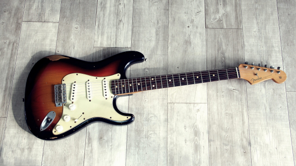 Инструмент экс-гитариста Pink Floyd установил ценовой рекорд на торгах в Лондоне