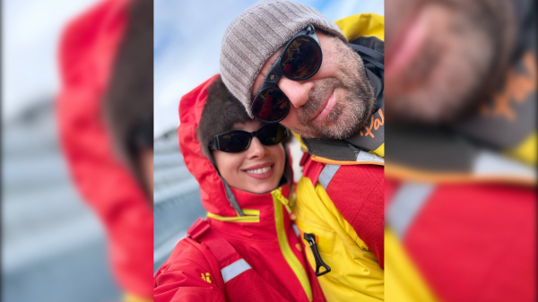 Полина Диброва показала кадры своего купания в проруби на Байкале