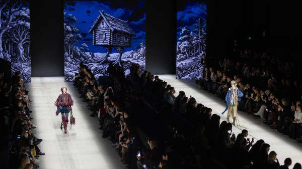 Второй день Московской недели моды: китайское ципао, русские сказки и роботы на подиуме