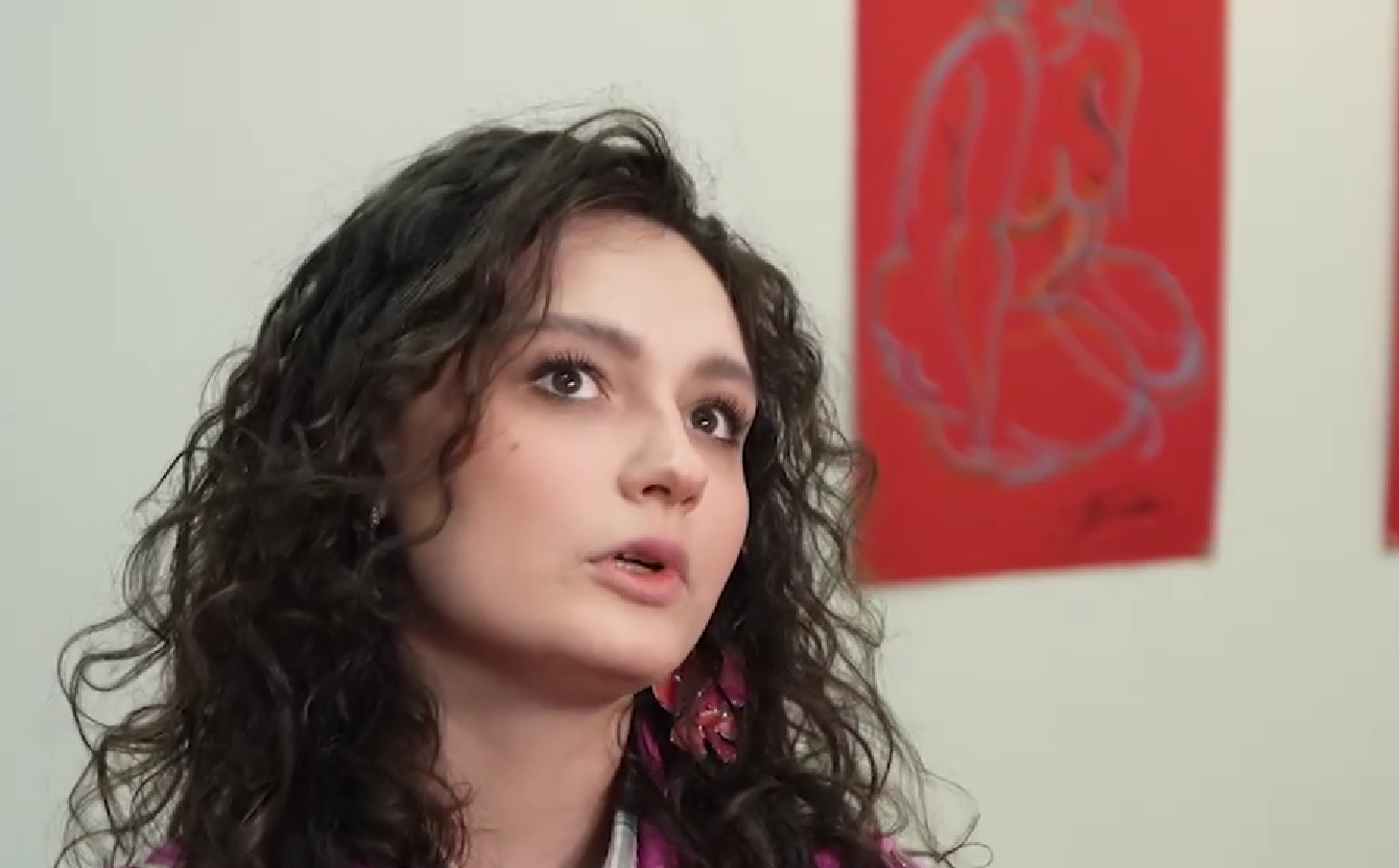 Актриса Кончаловская рассказала, что ей комфортнее спать с кошками, а не с мужчиной